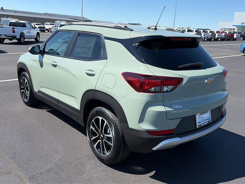 New 2026 Chevrolet TrailBlazer LT w/ LT Cold Weather Package FWD image 7