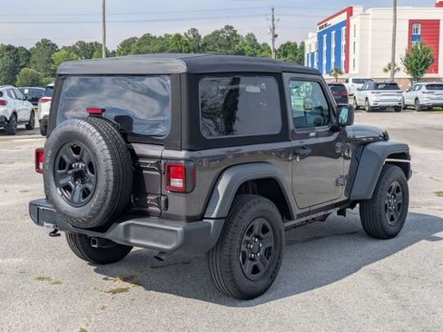 Used 2025 Jeep Wrangler Sport AWD/4WD image 3