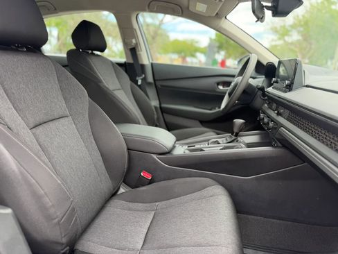 Used 2025 Honda Accord LX image 17