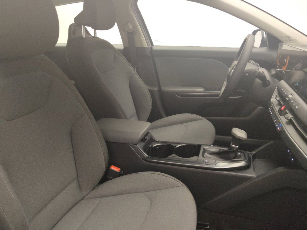 Used 2025 Kia K4 FWD image 21