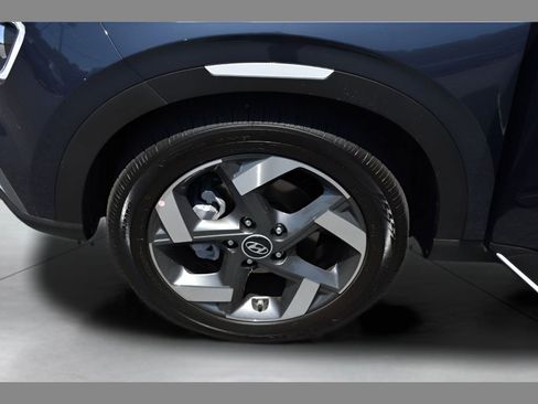 New 2025 Hyundai Venue Limited FWD image 8
