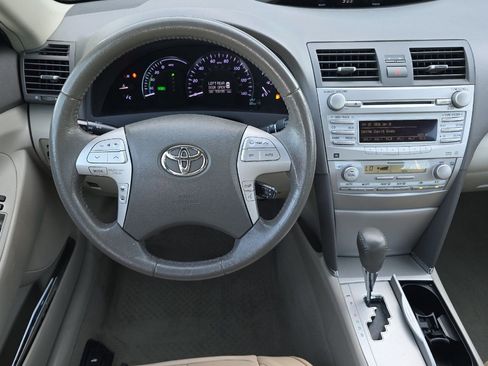 Used 2011 Toyota Camry Hybrid w/ Upgrade Pkg FWD image 14