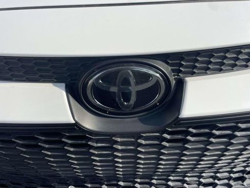 Used 2021 Toyota Corolla LE FWD image 4