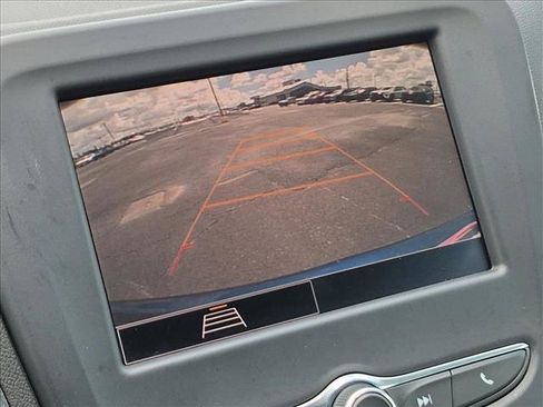 Used 2023 Chevrolet Equinox LS FWD image 13