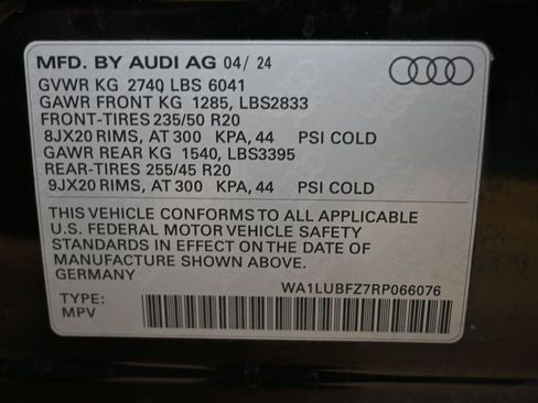 Used 2024 Audi Q4 e-tron Premium Plus w/ Premium Plus image 41