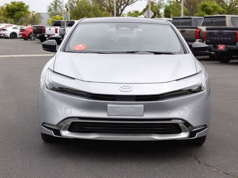 New 2026 Toyota Prius Plug-In Hybrid FWD image 2