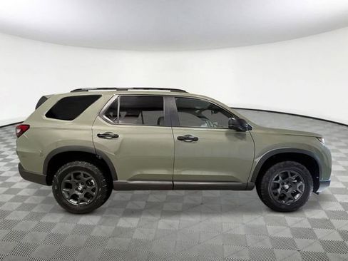 New 2026 Honda Pilot TrailSport image 8