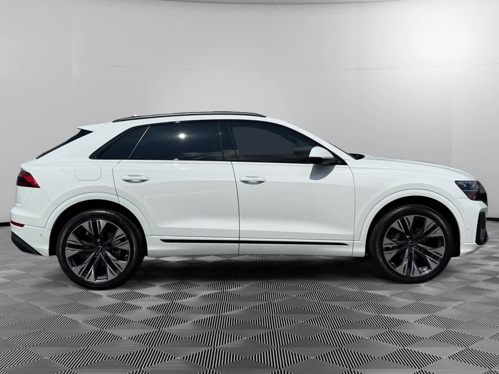 Used 2025 Audi Q8 Premium w/ Black Optic Package AWD/4WD image 6