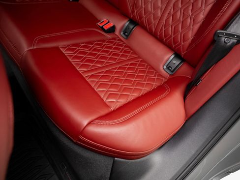 Used 2024 Audi S6 Premium Plus w/ Premium Plus Package image 68