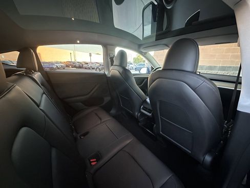 Used 2023 Tesla Model Y Performance image 41