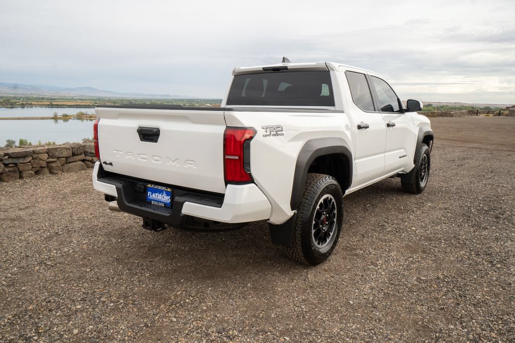 Used 2025 Toyota Tacoma TRD Off-Road AWD/4WD image 5