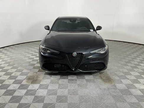 Used 2023 Alfa Romeo Giulia Estrema image 7