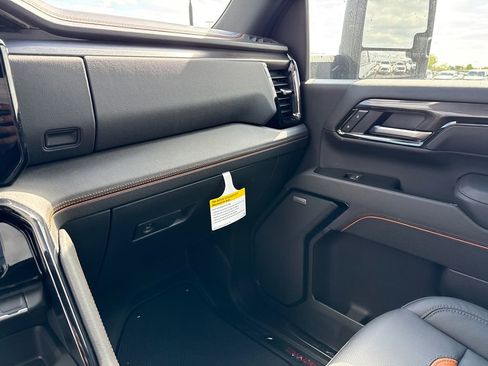 New 2026 GMC Sierra 3500 AT4 w/ AT4 Premium Plus Package AWD/4WD image 28