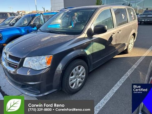 Used 2018 Dodge Grand Caravan w/ Climate Group FWD image 3