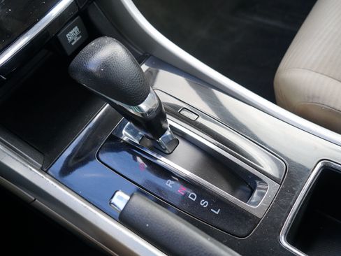 Used 2017 Honda Accord LX image 15