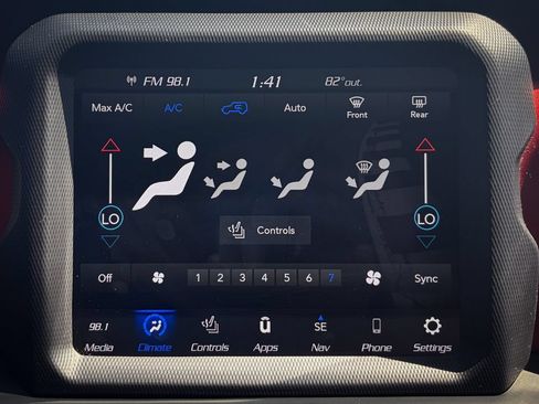 Used 2018 Jeep Wrangler Unlimited Rubicon w/ Dual Top Group AWD/4WD image 16