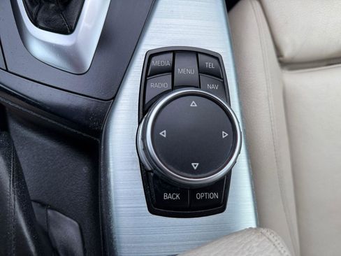 Used 2015 BMW M235i Convertible RWD image 33