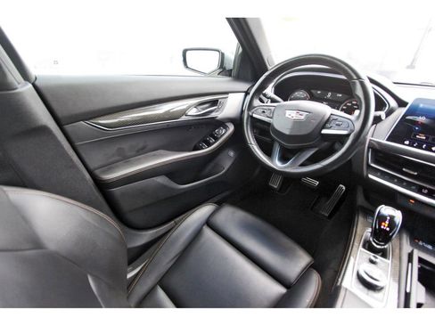 Certified 2022 Cadillac CT5 V RWD image 8
