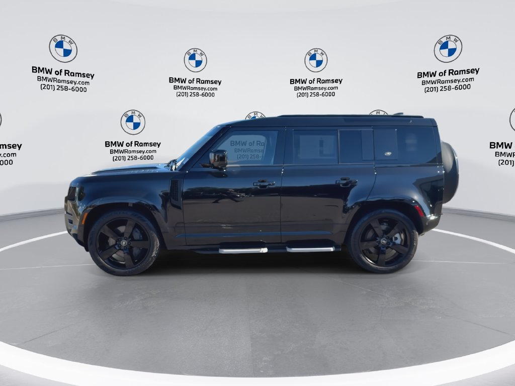 Used 2024 Land Rover Defender 110 X-Dynamic SE AWD/4WD image 9