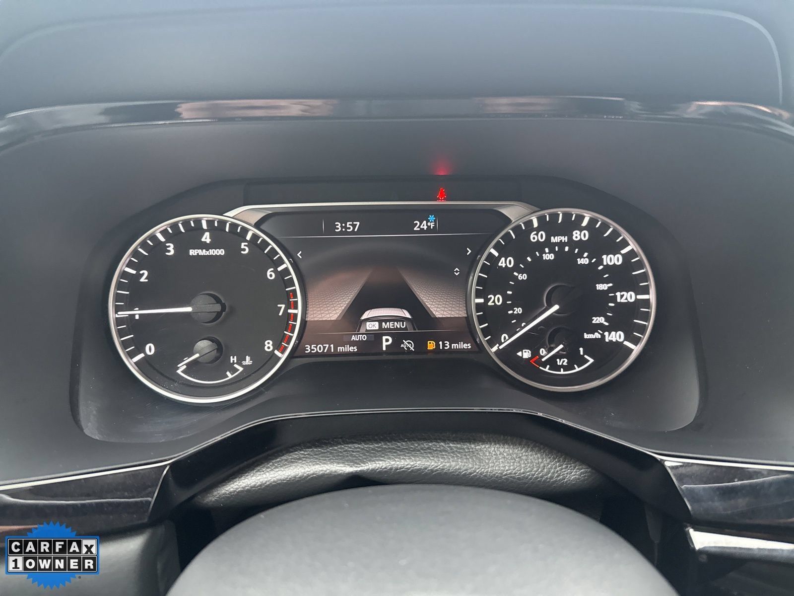 Used 2025 Nissan Pathfinder SL AWD/4WD image 16