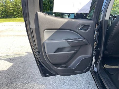 Used 2016 Chevrolet Colorado Z71 AWD/4WD image 16