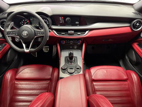 Used 2019 Alfa Romeo Stelvio Ti Sport w/ Quick Order Package 22S Sport AWD/4WD image 29