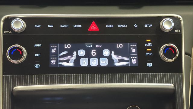 Used 2025 Genesis GV80 3.5T AWD/4WD image 18
