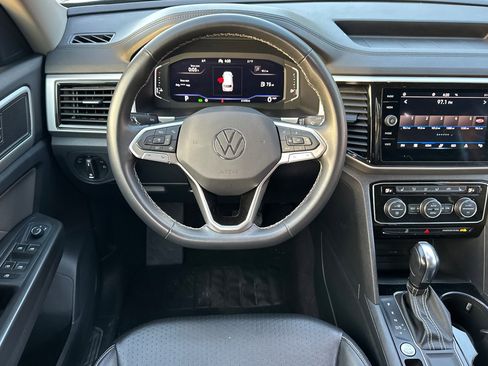 Certified 2022 Volkswagen Atlas SE image 14
