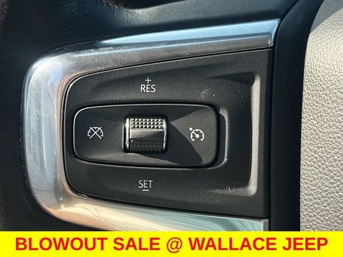 Used 2020 Chevrolet Blazer LT FWD image 39