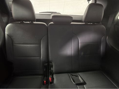 Used 2024 Chevrolet Traverse RS w/ LPO, Floor Liner Package image 37