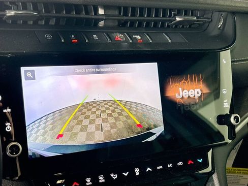 New 2026 Jeep Grand Cherokee Limited image 17