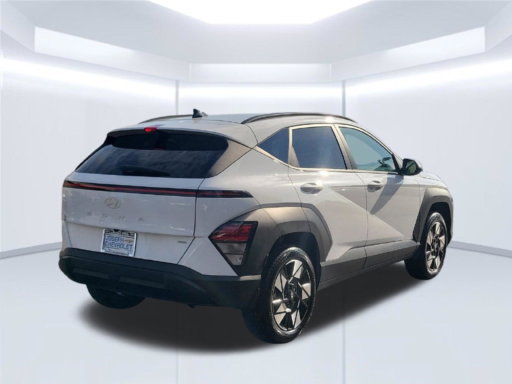 Used 2025 Hyundai Kona SEL AWD/4WD image 5