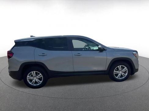 Used 2024 GMC Terrain SLE image 16