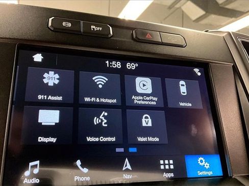 Used 2019 Ford F250 XLT w/ XLT Premium Package image 32