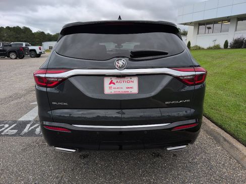 Used 2018 Buick Enclave Avenir w/ Avenir Technology Package image 3