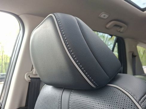 Used 2023 Honda Pilot Elite image 17