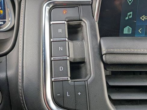 Used 2022 Chevrolet Tahoe High Country image 12