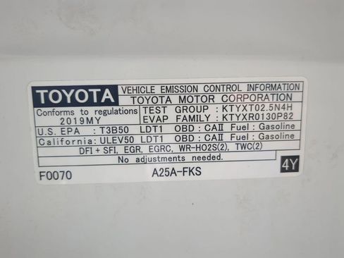 Used 2019 Toyota RAV4 XLE Premium w/ Carpet Mat Package image 37