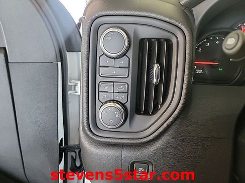 Used 2025 GMC Sierra 3500 Pro w/ Convenience Package AWD/4WD image 18