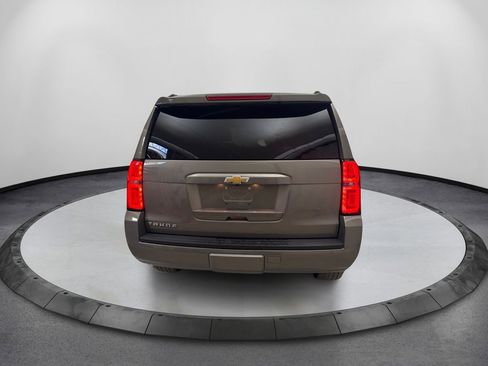 Used 2019 Chevrolet Tahoe LT w/ Luxury Package RWD image 6