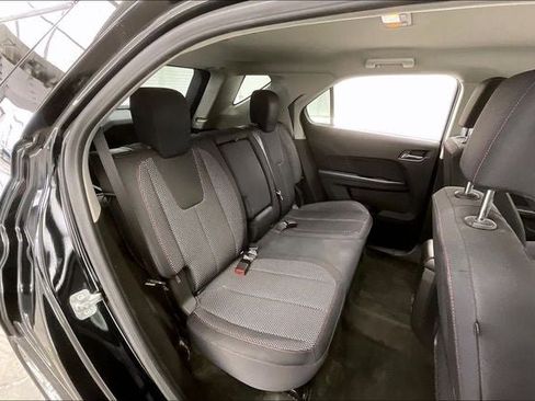 Used 2015 Chevrolet Equinox LT image 18
