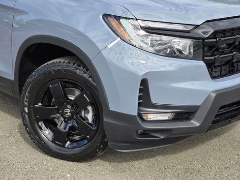 New 2026 Honda Ridgeline Black Edition image 9