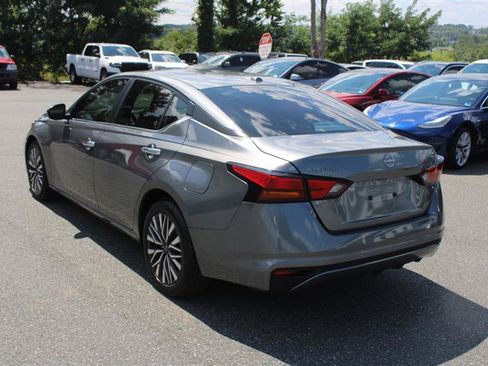 Used 2023 Nissan Altima 2.5 SV FWD image 5