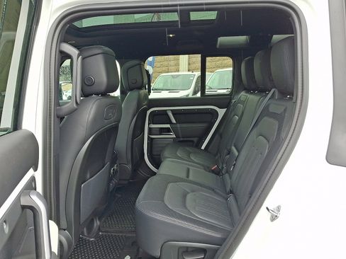 Used 2022 Land Rover Defender 110 X-Dynamic HSE AWD/4WD image 7