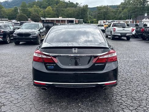 Used 2017 Honda Accord Sport image 6