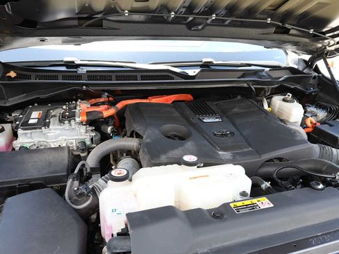 Used 2022 Toyota Tundra Capstone AWD/4WD image 67