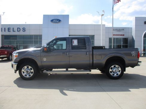 Used 2014 Ford F250 Lariat w/ Chrome Package AWD/4WD image 2