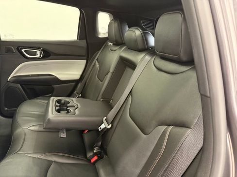 Used 2024 Jeep Compass Limited w/ Elite Group AWD/4WD image 18
