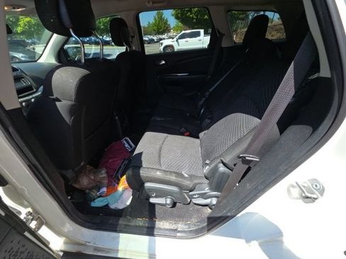 Used 2020 Dodge Journey SE FWD image 14
