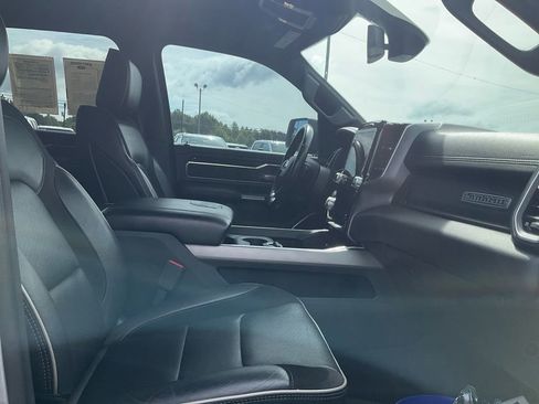Used 2020 RAM 1500 Laramie AWD/4WD image 12